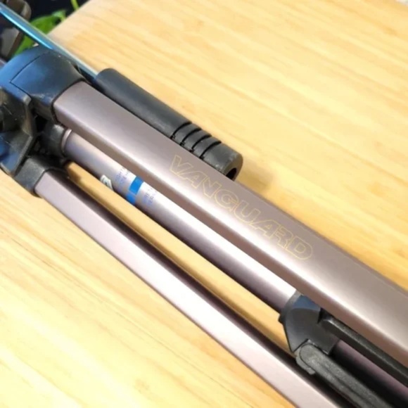 Vanguard VT 112 Photo Video Tripod - Picture 7 of 9